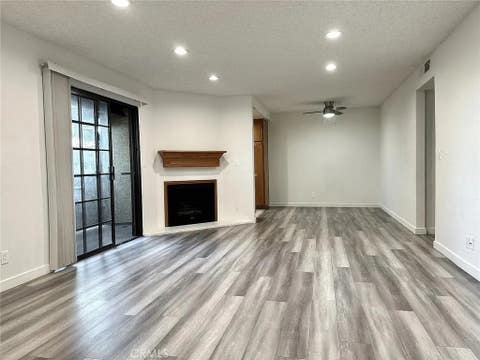 Photo of 10220 De Soto Avenue #6, Chatsworth, CA 91311 (MLS # CV26185466)