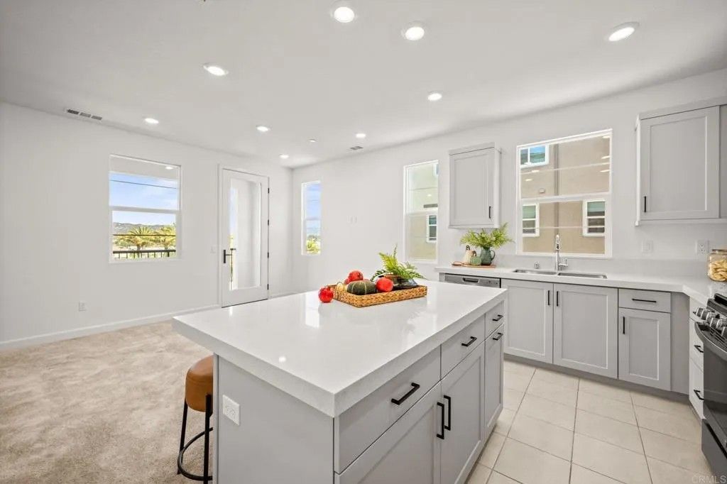 Photo of 1229 Sunrise Vw #104, San Marcos, CA 92078 (MLS # NDP2511012)