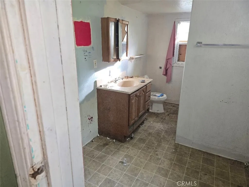 1020 N Brush