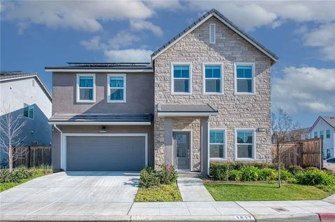 Photo of 1817 N Phillip Ave, Clovis, CA 93619 (MLS # FR26054341)