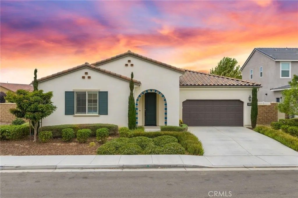 Photo of 34565 Bright Pine, Murrieta, CA 92563 (MLS # SW25209605)
