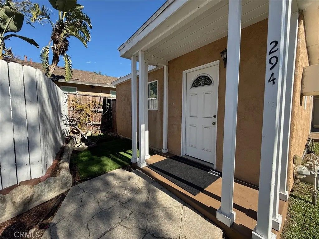 Photo of 294 Linda Rosa Ave, Pasadena, CA 91107 (MLS # WS26006629)