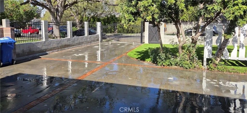 Photo of 17322 Keswick, Northridge, CA 91325 (MLS # SR26021548)