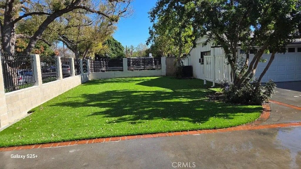 Photo of 17322 Keswick, Northridge, CA 91325 (MLS # SR26021548)