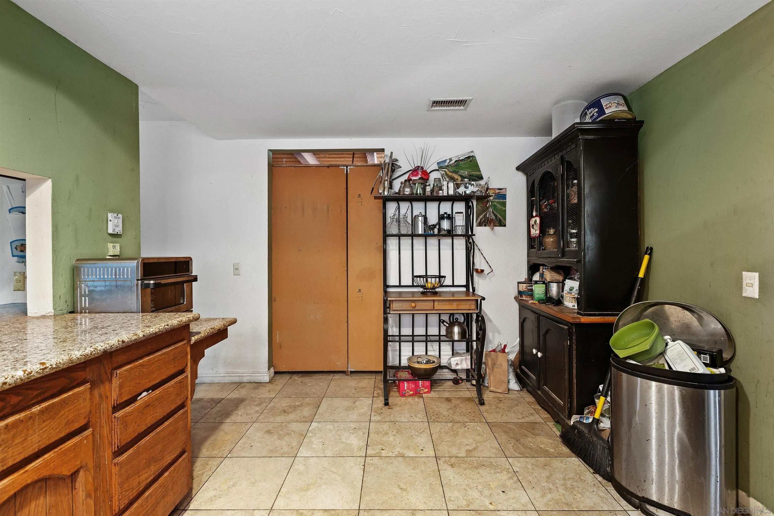 3950 Hellers Bend