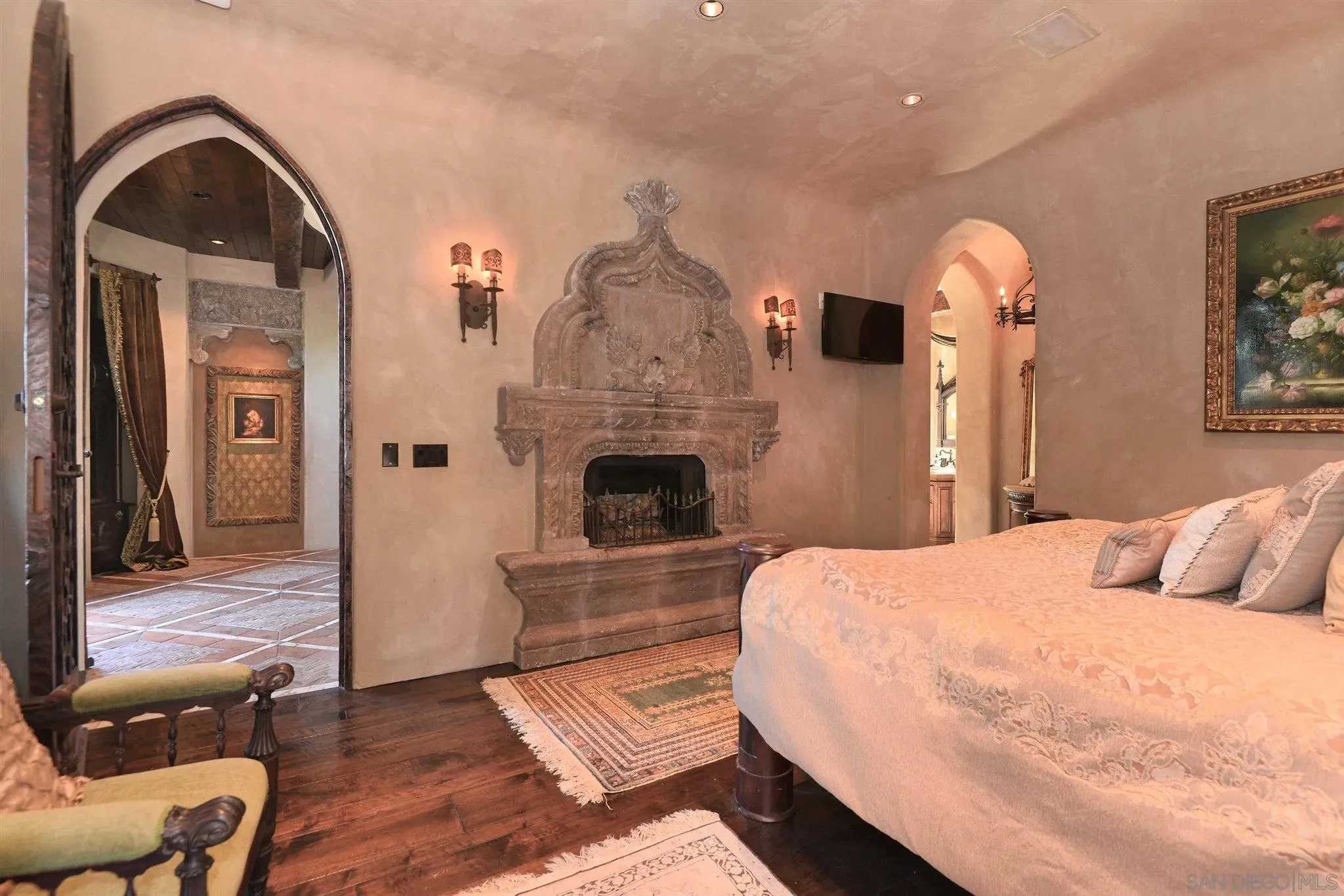 La Jolla, California 92037, United States, 4 Bedrooms Bedrooms, ,4 BathroomsBathrooms,Residential,Active,221015