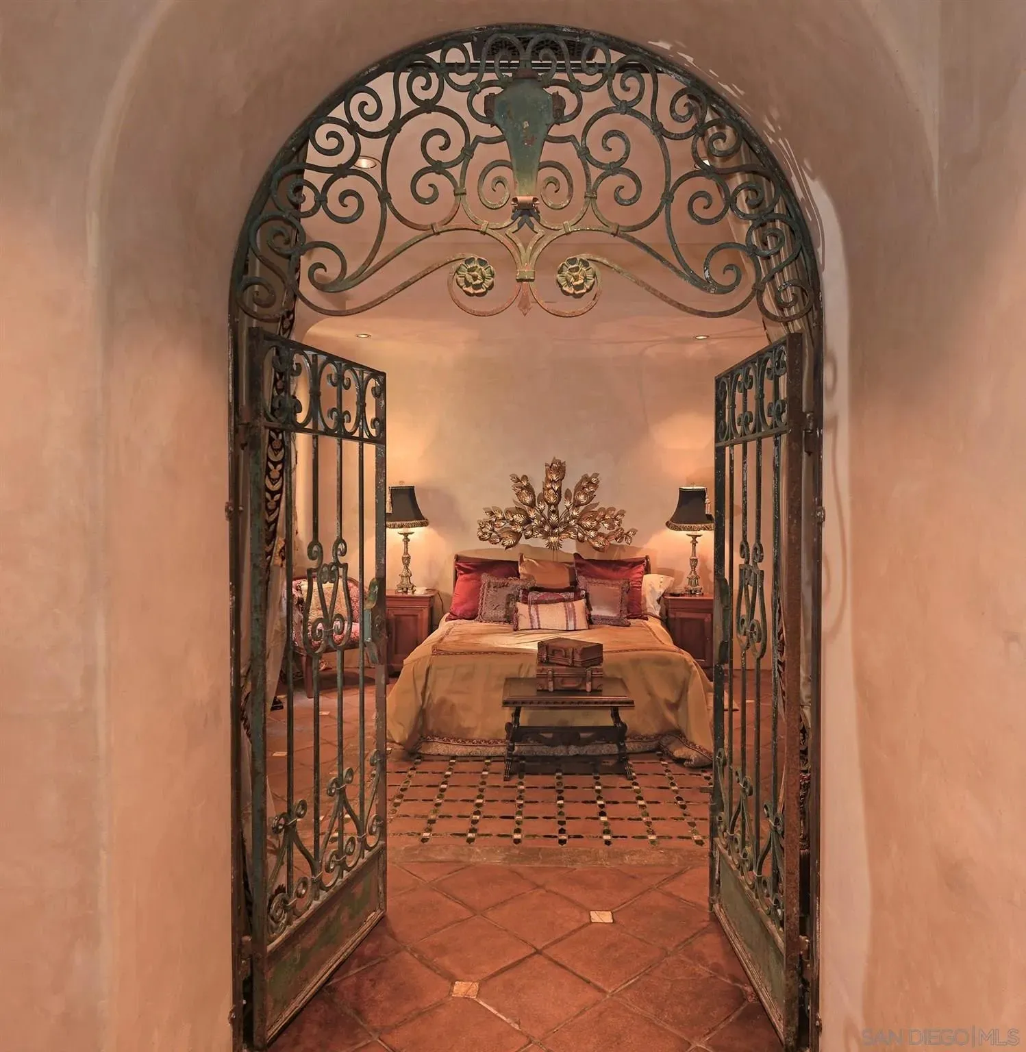 La Jolla, California 92037, United States, 4 Bedrooms Bedrooms, ,4 BathroomsBathrooms,Residential,Active,221015