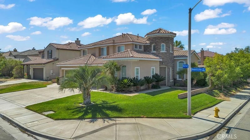 39339 Desert Lilly Court