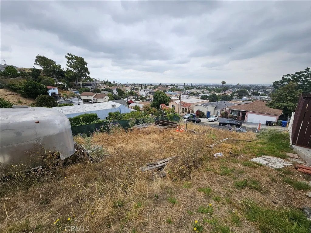 Photo of 1142 N Stone St, Los Angeles, CA 90063 (MLS # DW26141227)