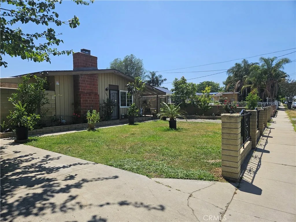 537 E 3rd