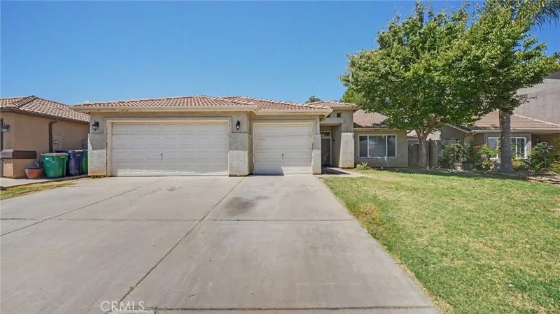 2204 W Sweet Water Court