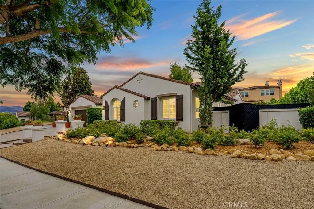 Photo of 1328 N Paradise Ridge Way, Chula Vista, CA 91915 (MLS # PW26178906)