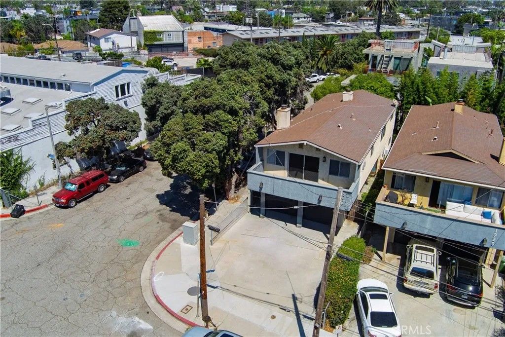 Photo of 1920 Canal Street, Venice, CA 90291 (MLS # SR26061255)