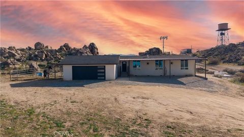Photo of 40004 171st St, Palmdale, CA 93591 (MLS # CV26031855)