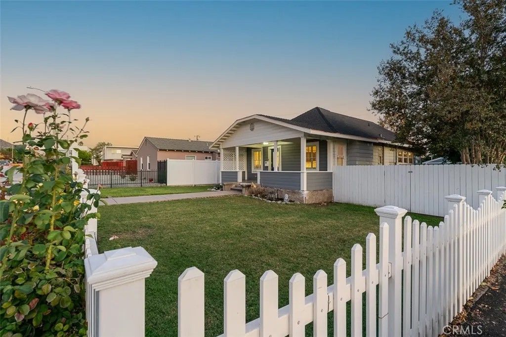 Photo of 420 E Foothill Blvd, Monrovia, CA 91016 (MLS # AR25241739)