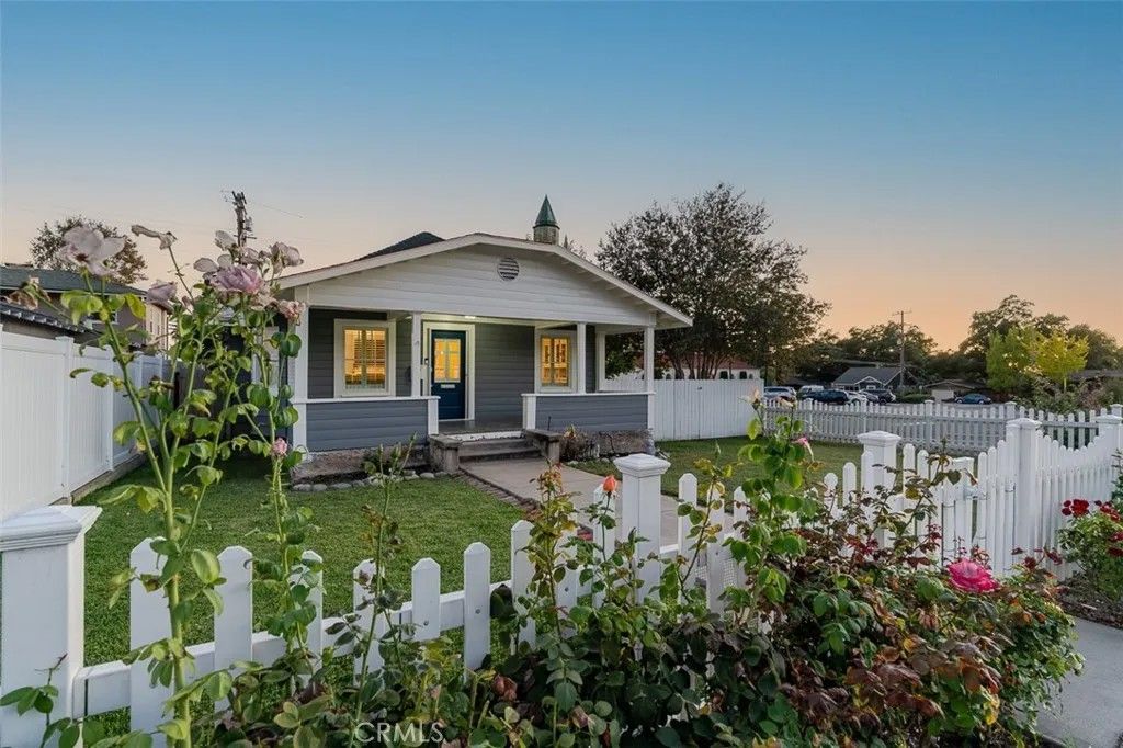Photo of 420 E Foothill Blvd, Monrovia, CA 91016 (MLS # AR25241739)