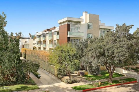 Photo of 257 S Hudson Avenue #301, Pasadena, CA 91101 (MLS # P1-25799)