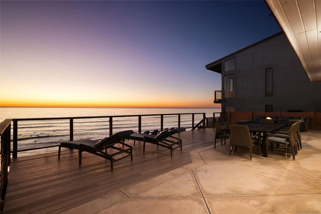 Photo of 1680 N Neptune Ave, Vista, CA 92024 (MLS # 250043300)