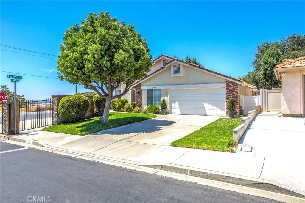 10981 Deerfield Drive