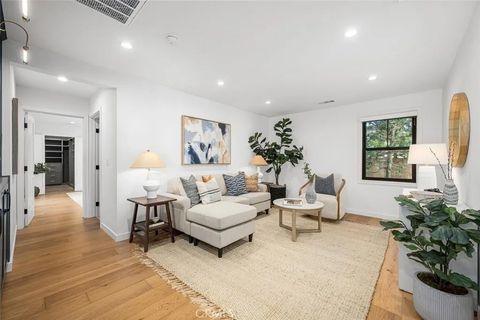 Tiny photo for 11822 Harrisburg Rd, Rossmoor, CA 90720 (MLS # PW25249486)