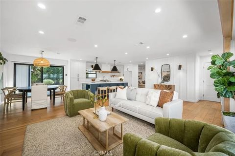 Tiny photo for 11822 Harrisburg Rd, Rossmoor, CA 90720 (MLS # PW25249486)