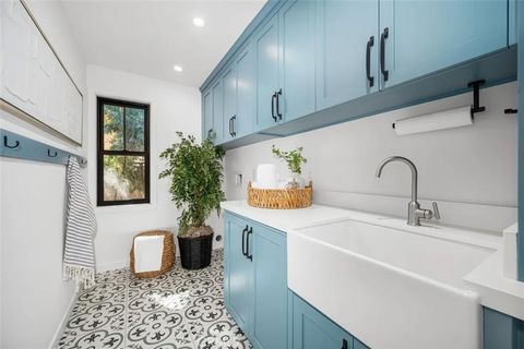 Tiny photo for 11822 Harrisburg Rd, Rossmoor, CA 90720 (MLS # PW25249486)