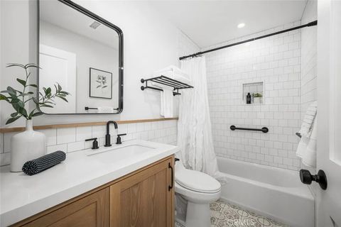 Tiny photo for 11822 Harrisburg Rd, Rossmoor, CA 90720 (MLS # PW25249486)