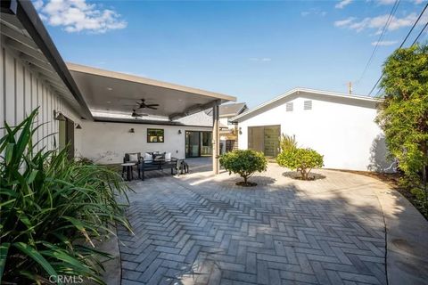 Tiny photo for 11822 Harrisburg Rd, Rossmoor, CA 90720 (MLS # PW25249486)