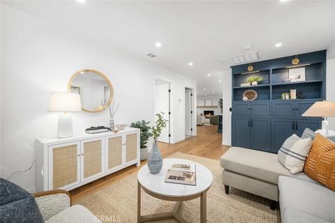 Tiny photo for 11822 Harrisburg Rd, Rossmoor, CA 90720 (MLS # PW25249486)