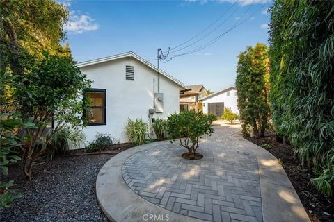 Tiny photo for 11822 Harrisburg Rd, Rossmoor, CA 90720 (MLS # PW25249486)