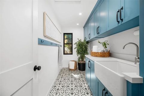 Tiny photo for 11822 Harrisburg Rd, Rossmoor, CA 90720 (MLS # PW25249486)