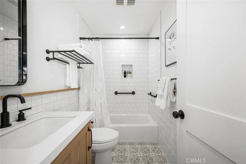 Tiny photo for 11822 Harrisburg Rd, Rossmoor, CA 90720 (MLS # PW25249486)