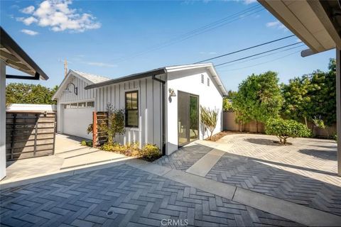 Tiny photo for 11822 Harrisburg Rd, Rossmoor, CA 90720 (MLS # PW25249486)