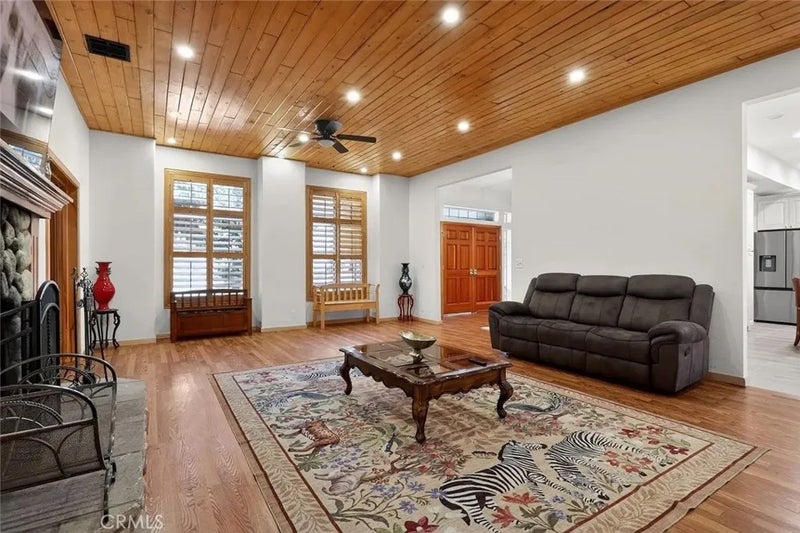 1401 Zion Way