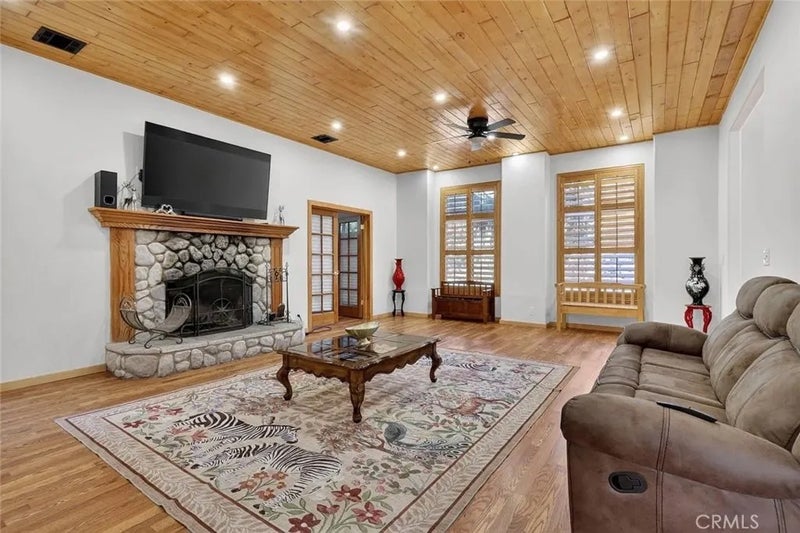 1401 Zion Way