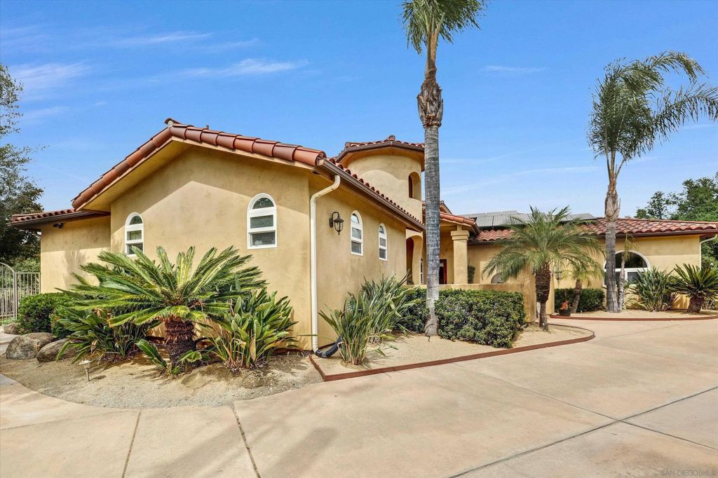 Photo of 584 South grade, Alpine, CA 91901 (MLS # 260007831)