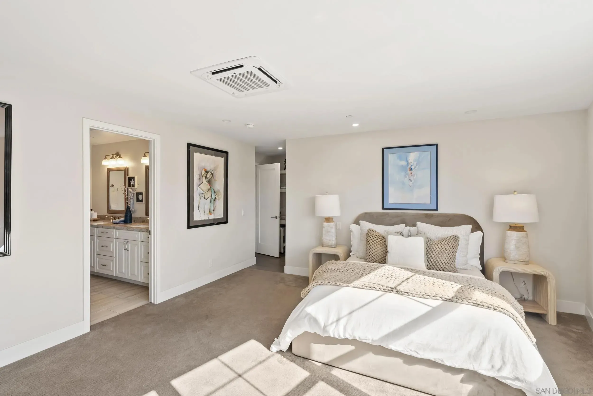 La Jolla, California 92037, United States, 3 Bedrooms Bedrooms, ,5 BathroomsBathrooms,Residential,Active,241582