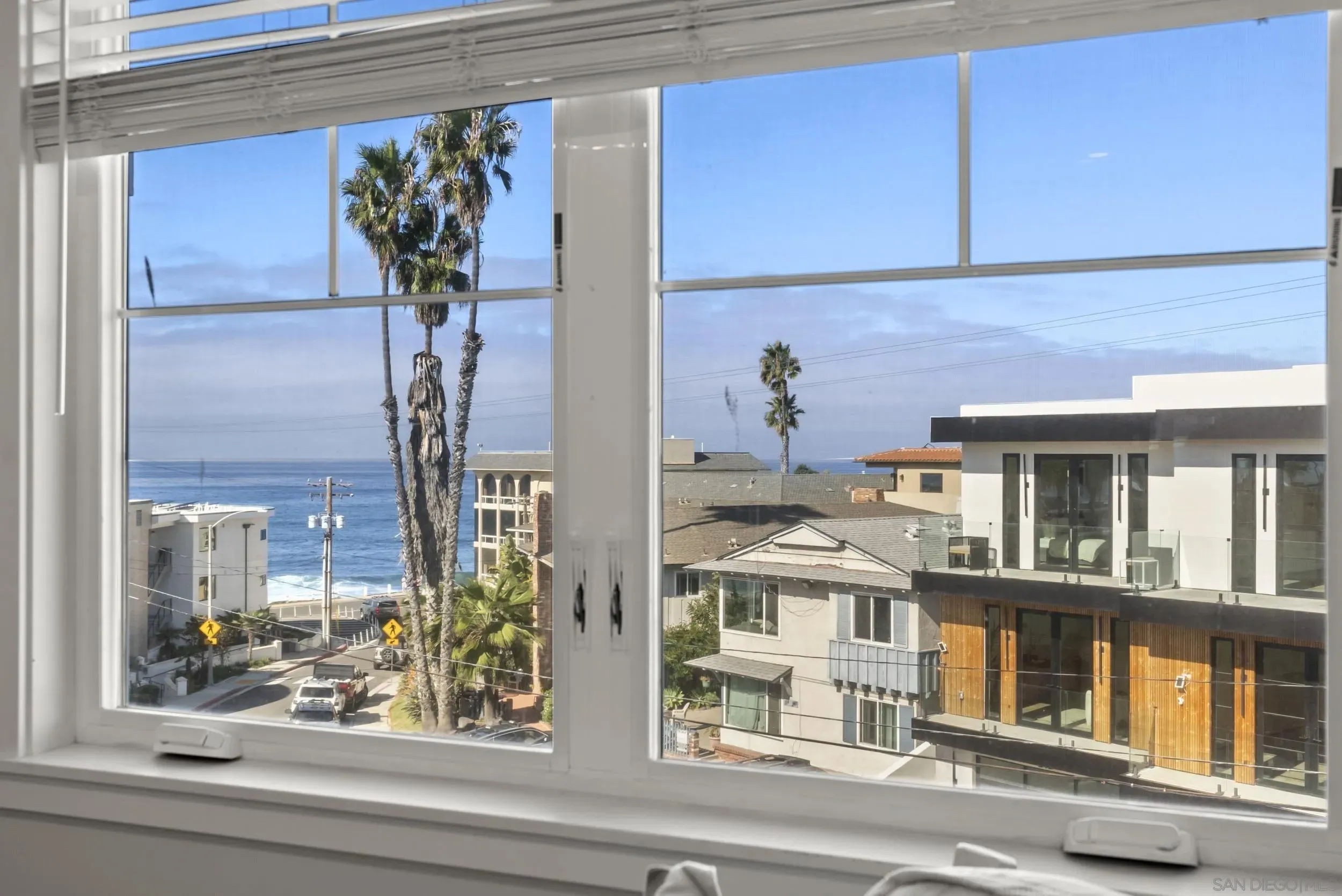 La Jolla, California 92037, United States, 3 Bedrooms Bedrooms, ,5 BathroomsBathrooms,Residential,Active,241582