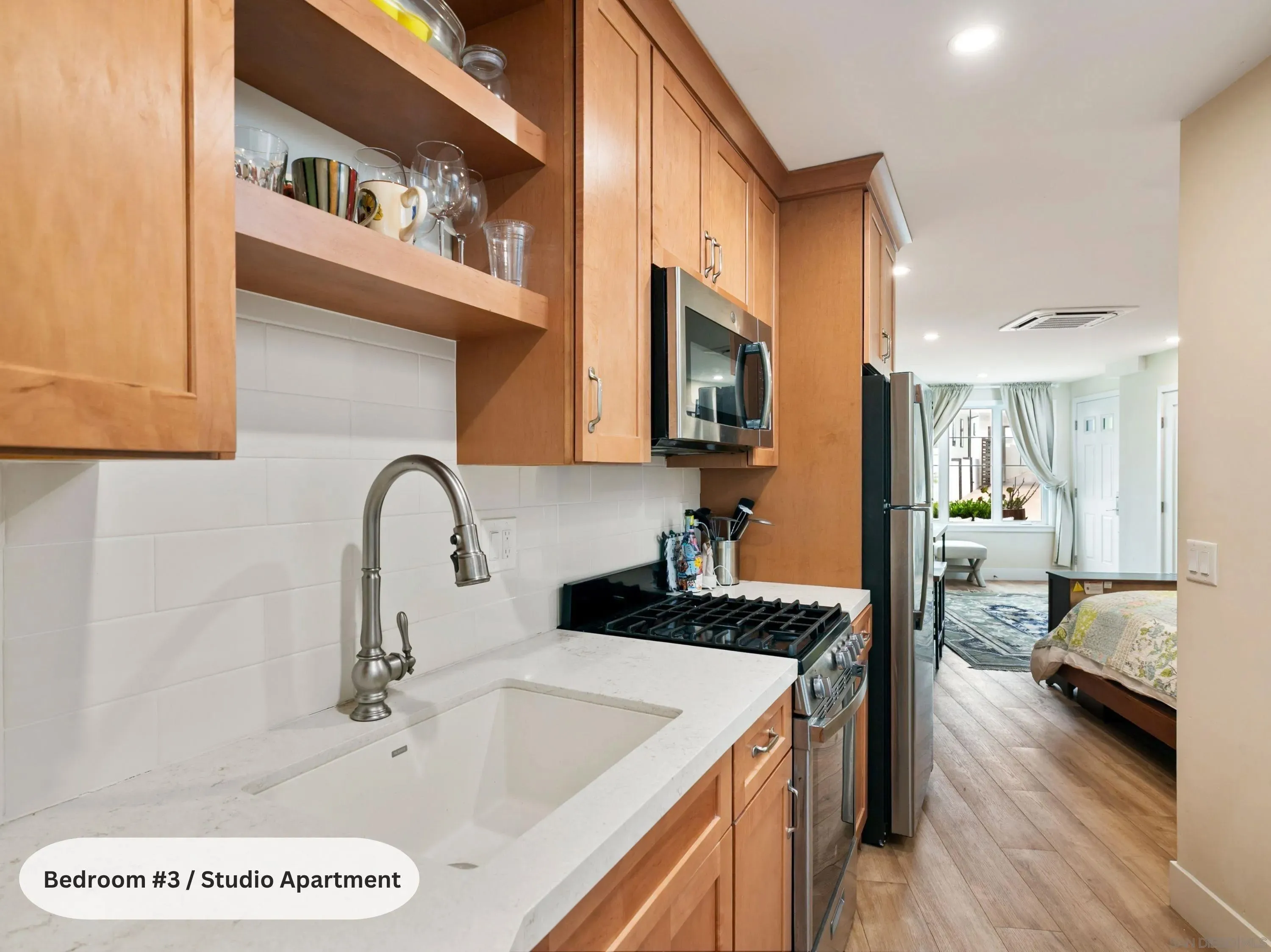 La Jolla, California 92037, United States, 3 Bedrooms Bedrooms, ,5 BathroomsBathrooms,Residential,Active,241582