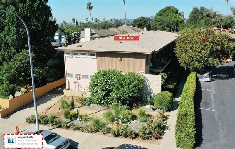 1677 N Lake