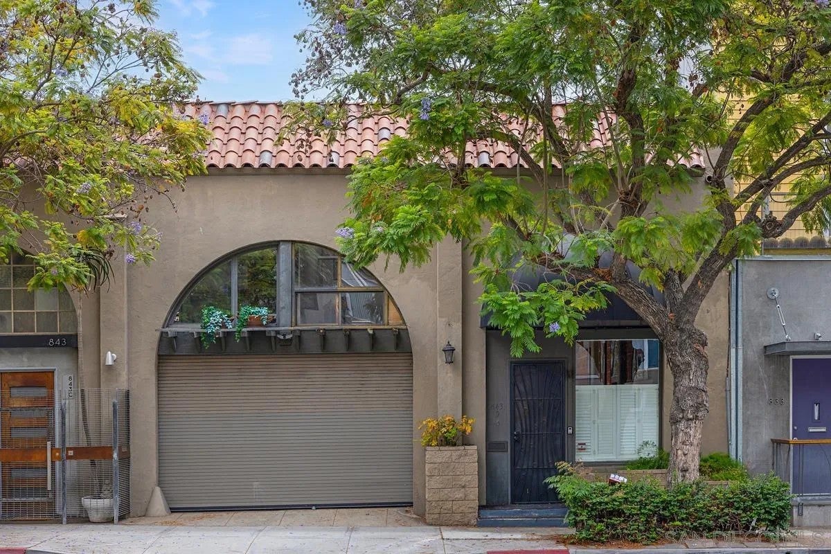 843 10th Ave Unit D