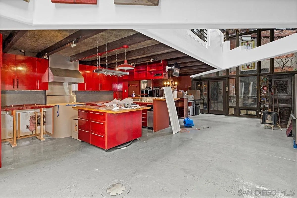 843 10th Ave Unit D