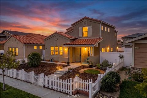 Photo of 4069 Aurora Way, Piru, CA 93040 (MLS # SR26059867)