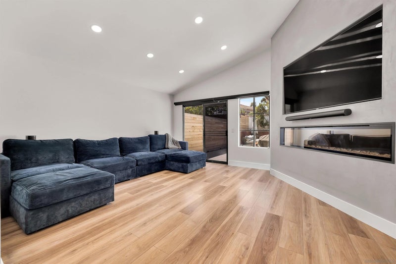 1094 Red Maple