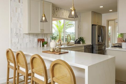 Photo of 1705 Hawk View Dr, Encinitas, CA 92024 (MLS # 260013821)