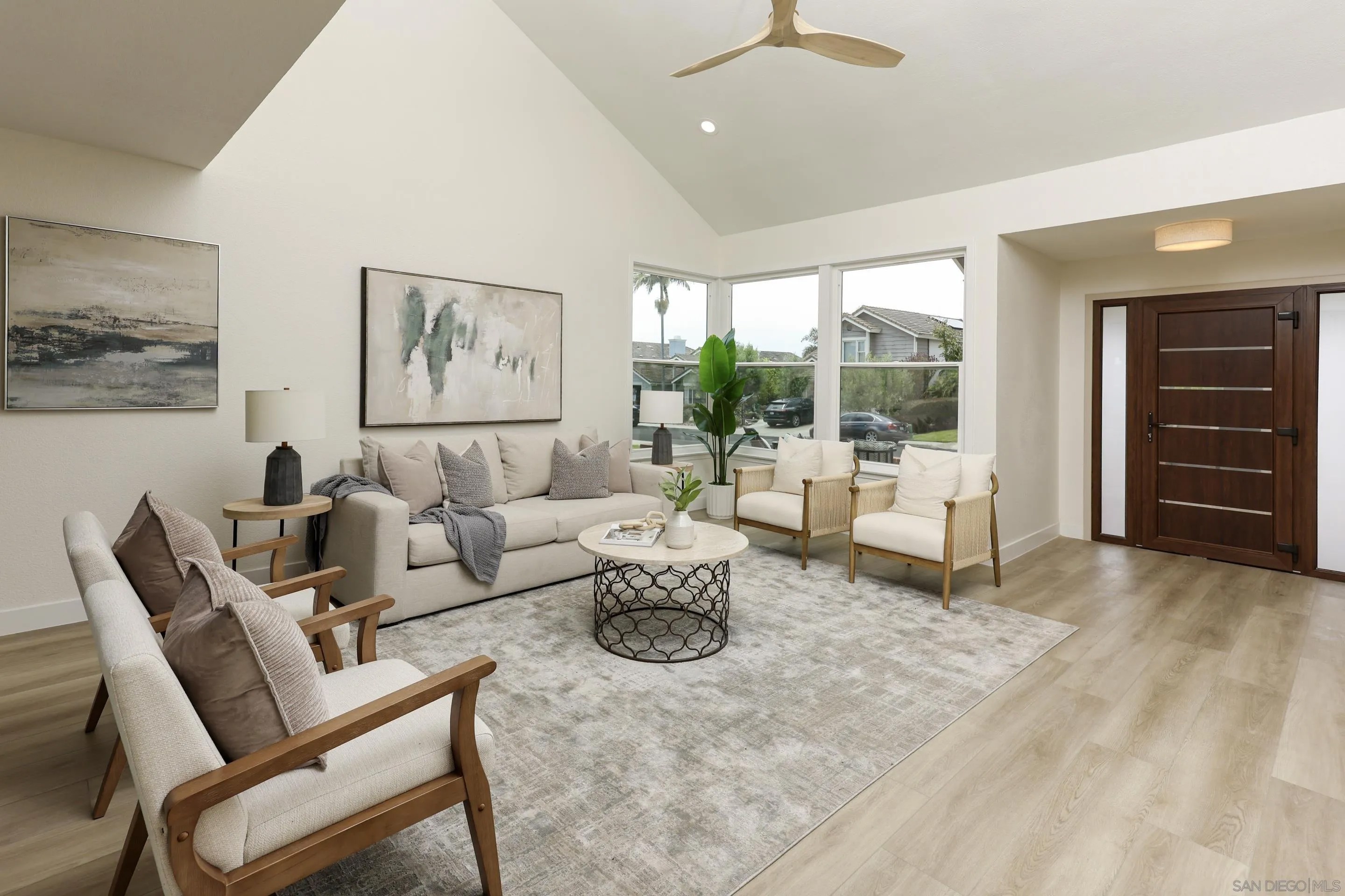 1705 Hawk View Dr