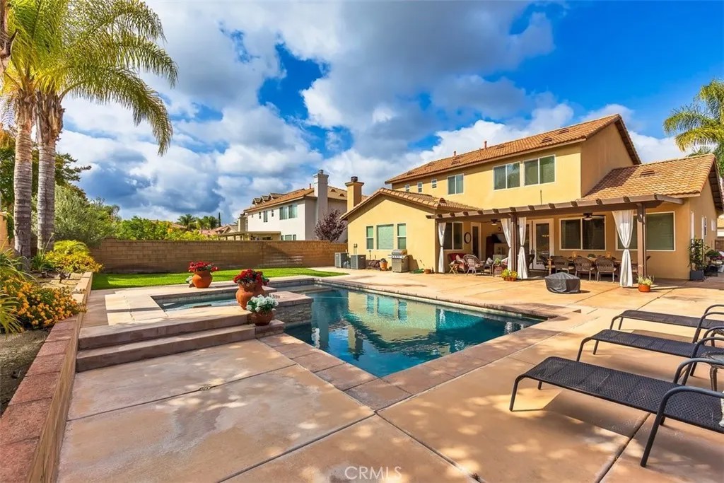 43922 Country Ridge Court