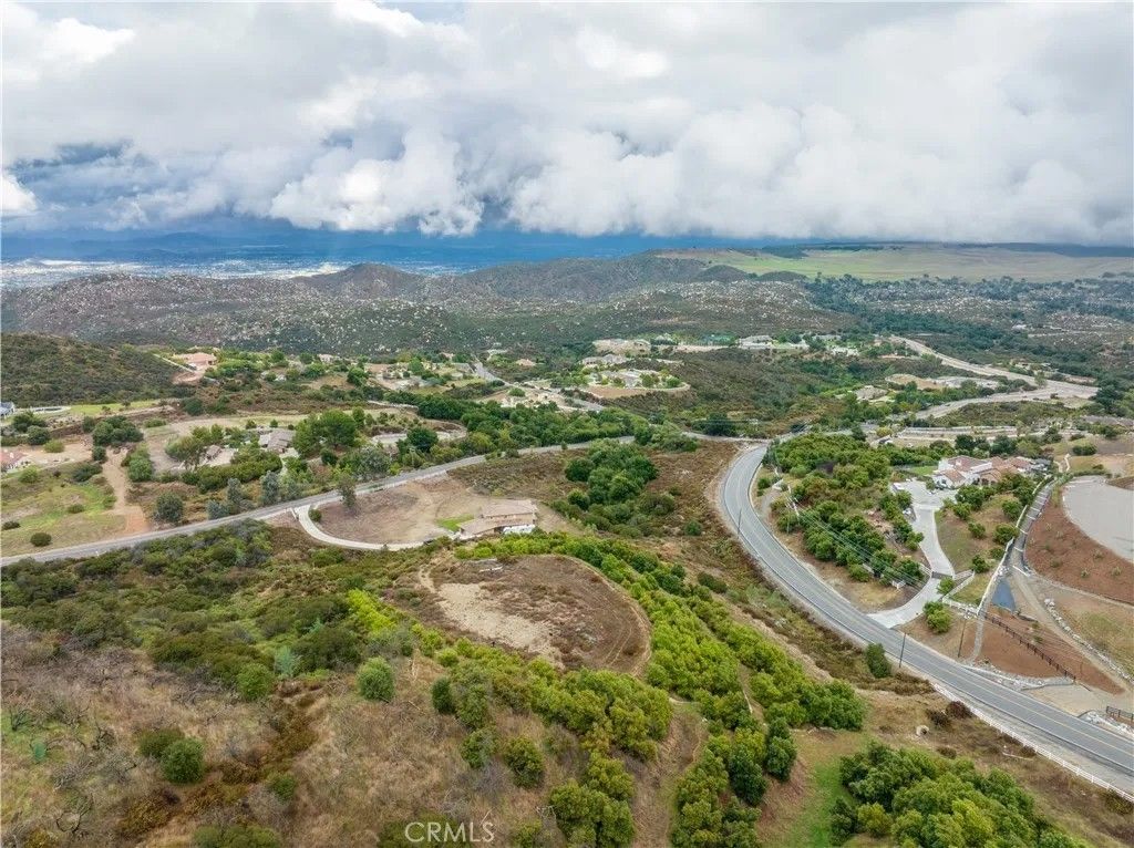 Photo of 35380 Avenida La Cresta, Murrieta, CA 92562 (MLS # IG25053469)