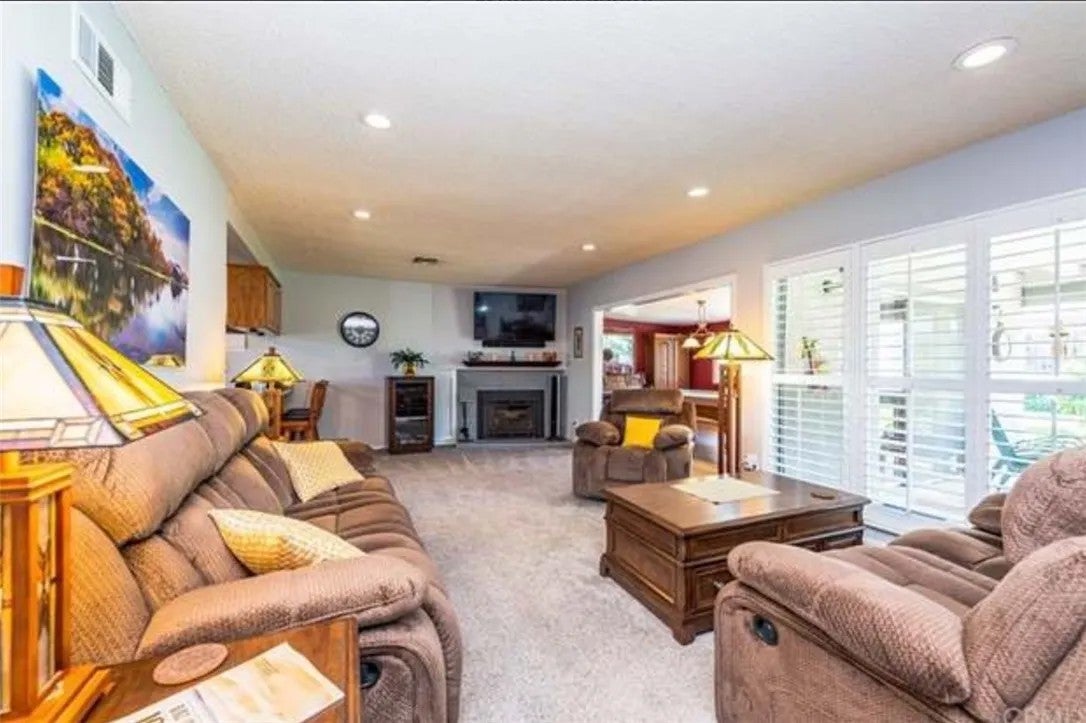 2390 Gloucester