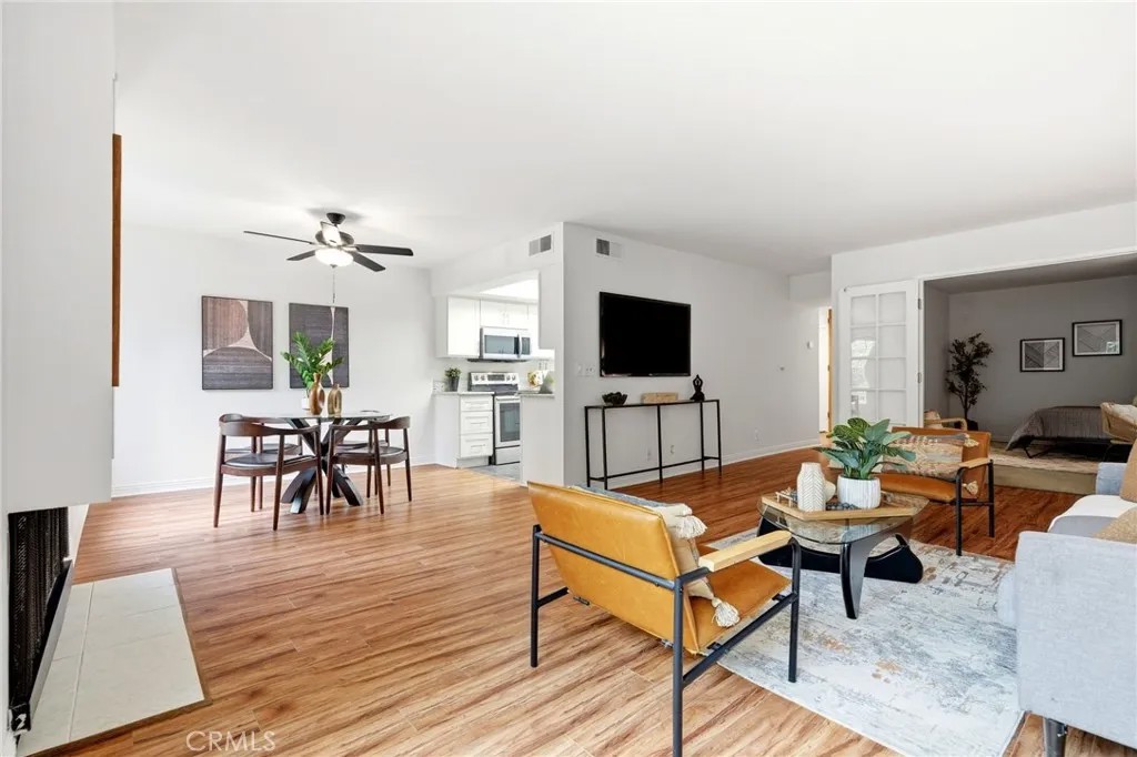 5870 Green Valley 323